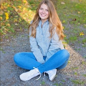 Meet your Posher, Olivia